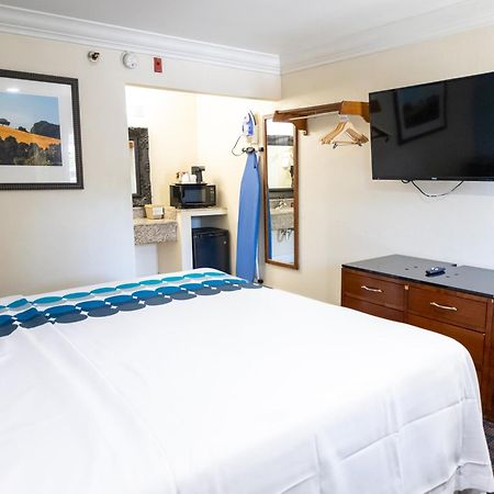 Baymont By Wyndham College Park Atlanta Airport South Hotel Bagian luar foto