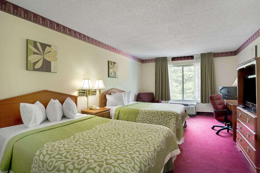 Baymont By Wyndham College Park Atlanta Airport South Hotel Bagian luar foto