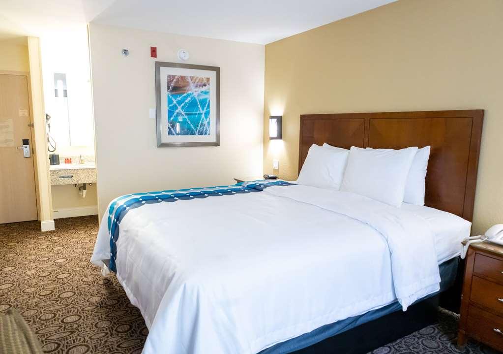 Baymont By Wyndham College Park Atlanta Airport South Hotel Ruang foto