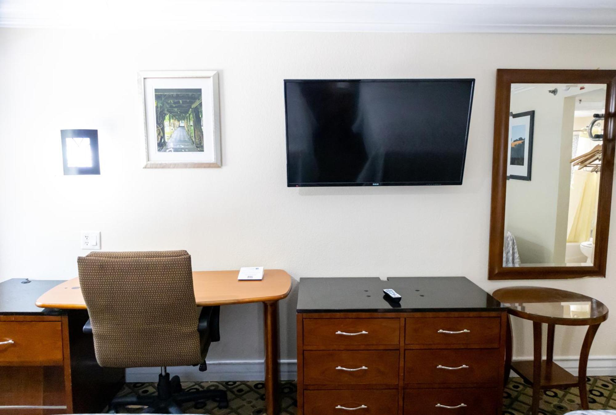 Baymont By Wyndham College Park Atlanta Airport South Hotel Bagian luar foto