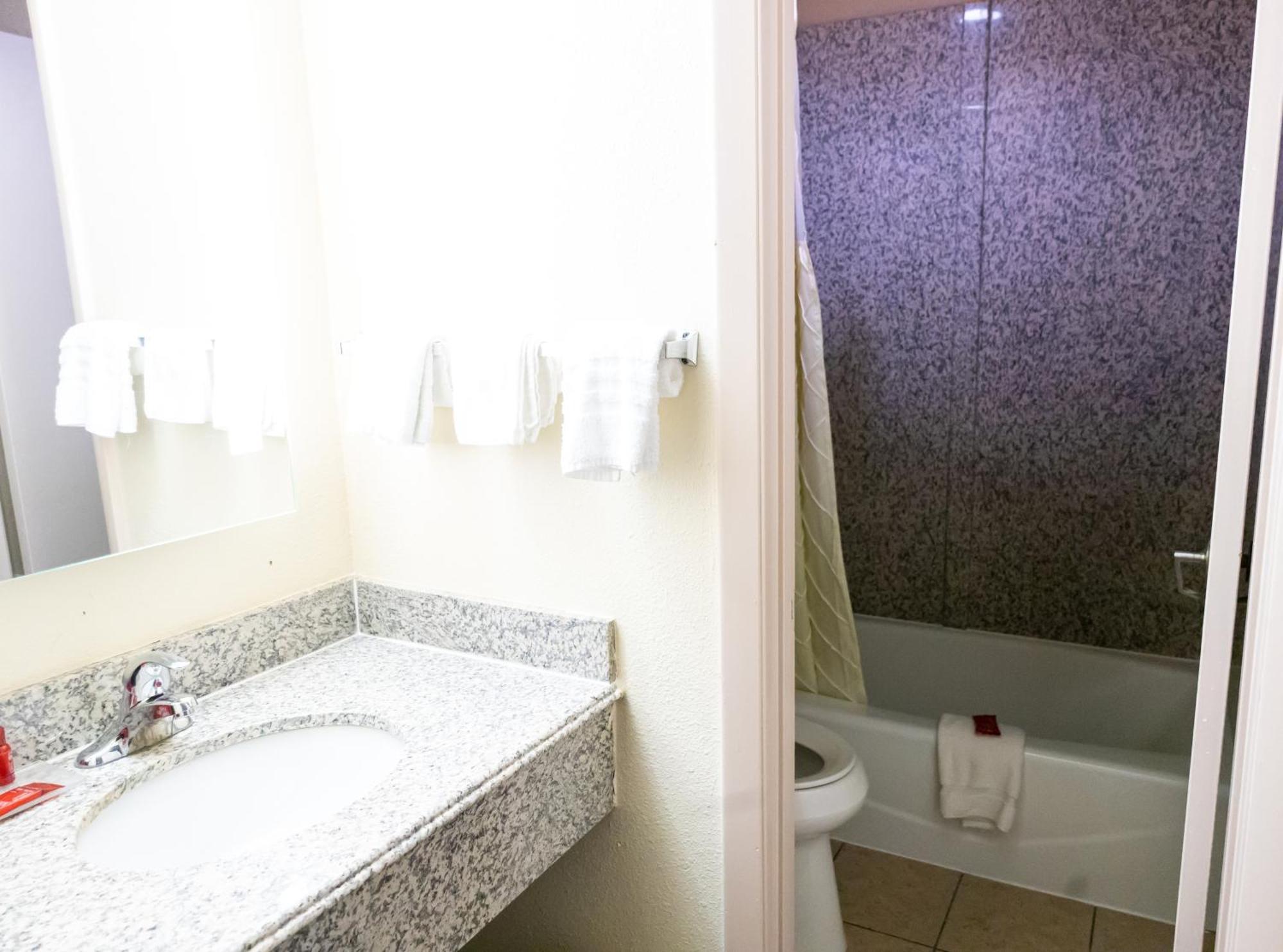 Baymont By Wyndham College Park Atlanta Airport South Hotel Bagian luar foto