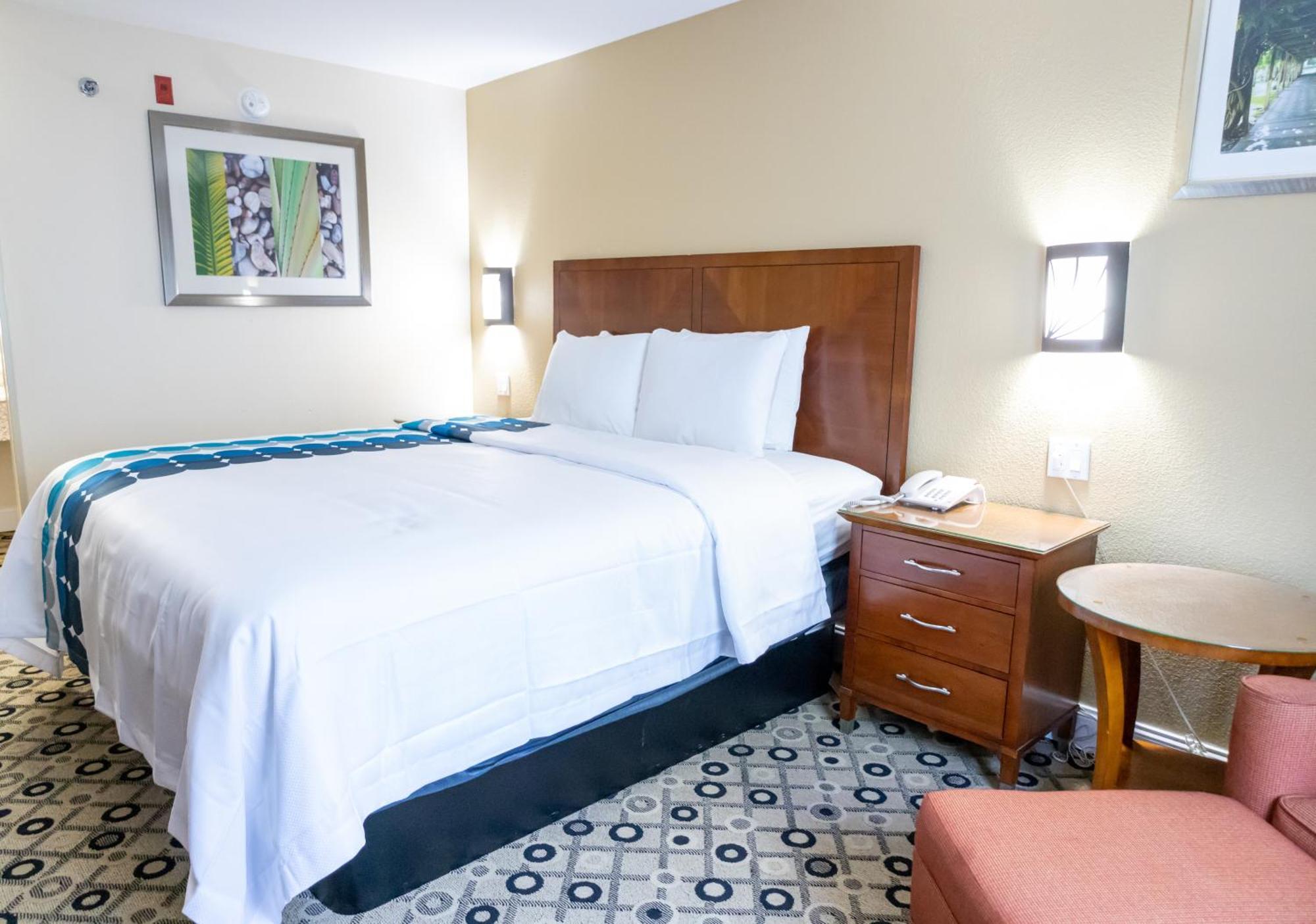 Baymont By Wyndham College Park Atlanta Airport South Hotel Bagian luar foto